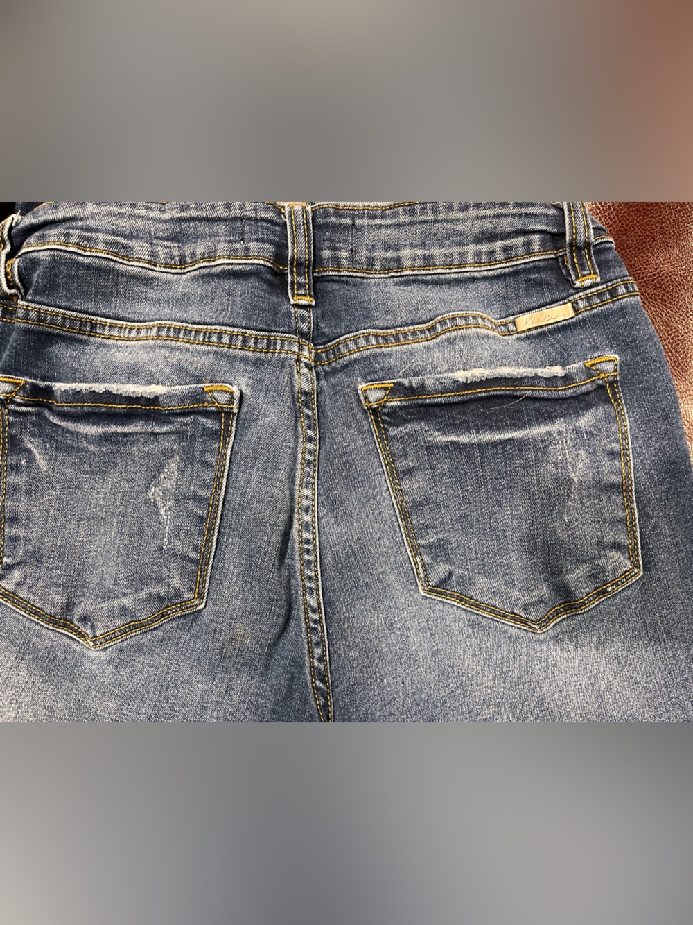 KanCan Medium Wash Destroyed Knee Raw Hem Cuffed Ankle Jeans Sz 29 / 11